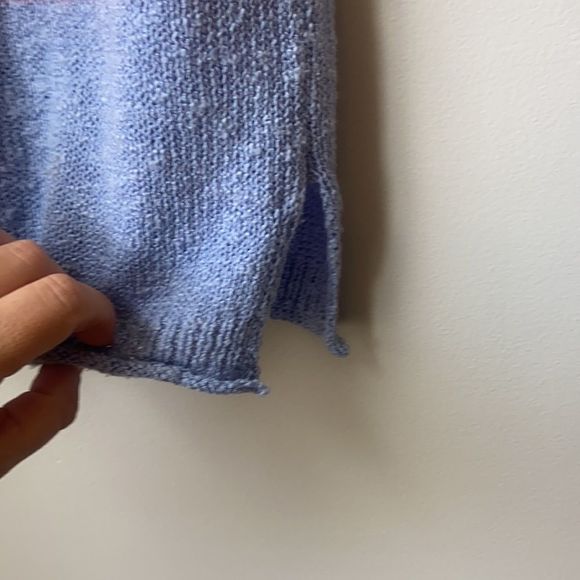 United States Sweaters Color Block V—Neck T-Shirt - Picture 7 of 7